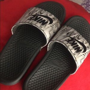 nike slides